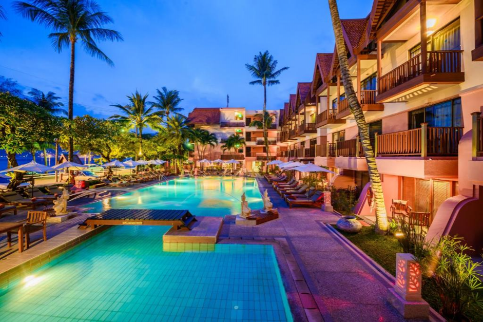 Romantic Retreats at Seaview Patong Hotel: A Perfect Start to 2025